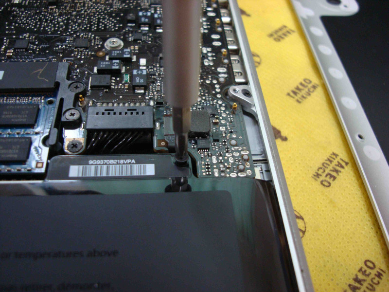 MacBook Pro MB991J/A