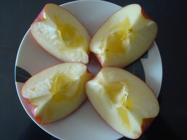 Color of calyx of Sun Fuji Apple