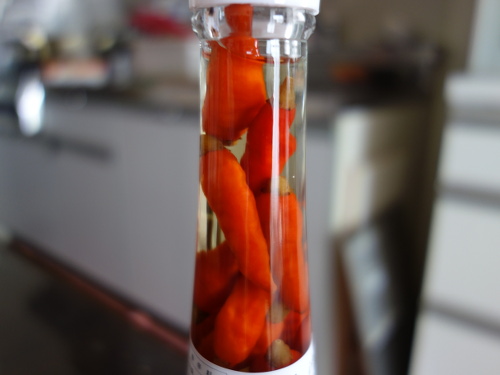 島とうがらし泡盛漬け