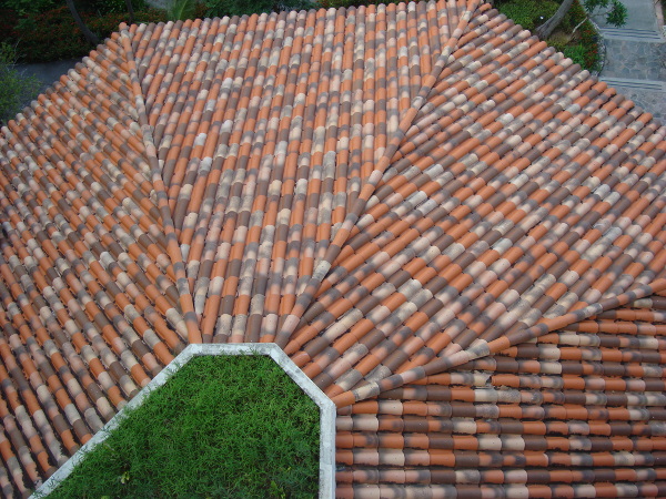 ザ・ブセナテラスの瓦