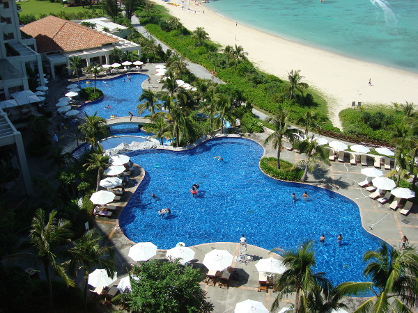 9階客室から見たプール