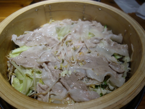 しまぶた屋のあぐーのせいろ蒸し