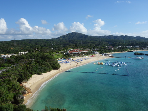 客室から見た万座ビーチ